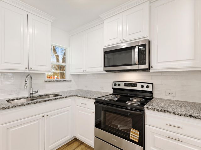 7245 Van Natta Lane, Fort Worth, TX 76112