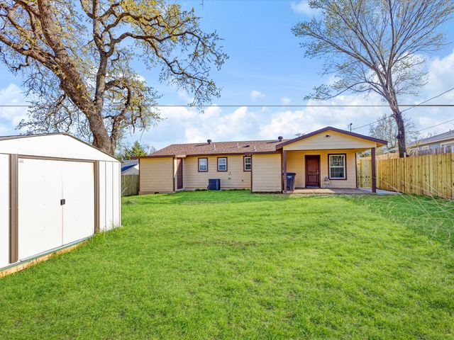 7245 Van Natta Lane, Fort Worth, TX 76112