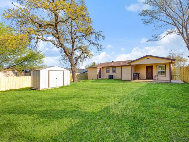 7245 Van Natta Lane, Fort Worth, TX 76112