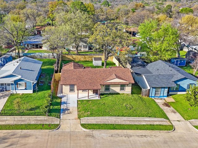 7245 Van Natta Lane, Fort Worth, TX 76112