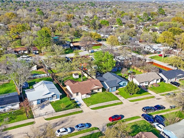 7245 Van Natta Lane, Fort Worth, TX 76112