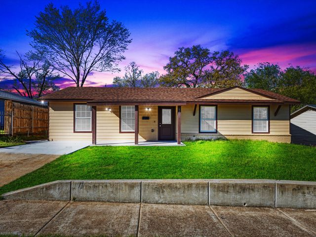 7245 Van Natta Lane, Fort Worth, TX 76112