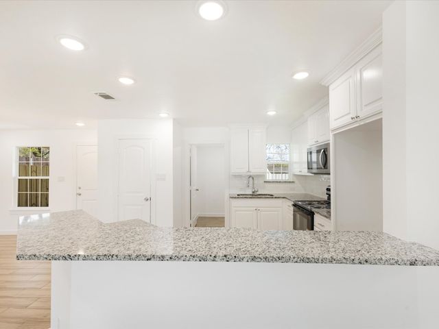 7245 Van Natta Lane, Fort Worth, TX 76112