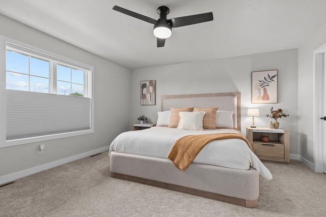 211 RED CEDAR PARKWAY, Kimberly, WI 54136