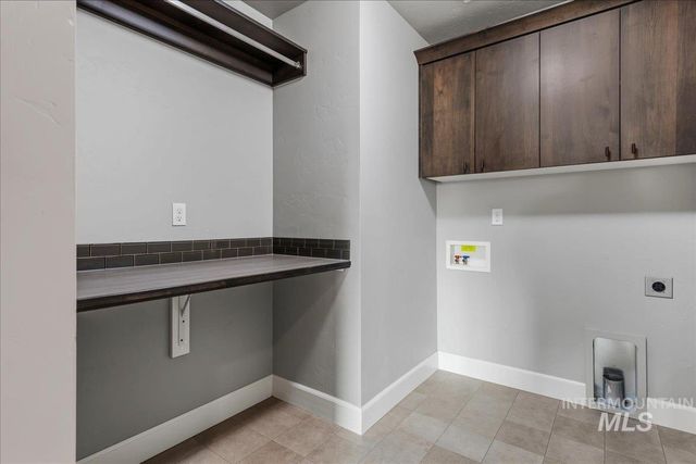 432 W Broderick, Meridian, ID 83646