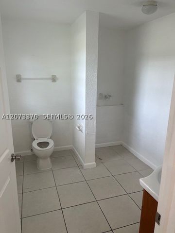 2735 NW 131 ST 2735, Opa Locka, FL 33054