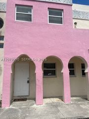 2735 NW 131 ST 2735, Opa Locka, FL 33054