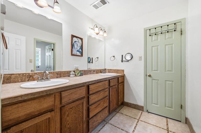 888 Shanklin RD, Belton, TX 76513