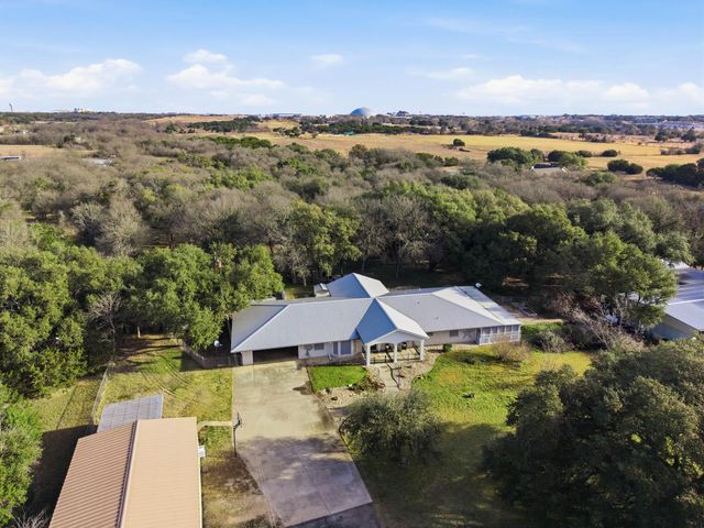 888 Shanklin RD, Belton, TX 76513