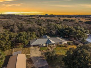 888 Shanklin RD, Belton, TX 76513
