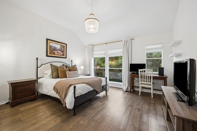3051 S Heights Hollow Lane, Houston, TX 77007