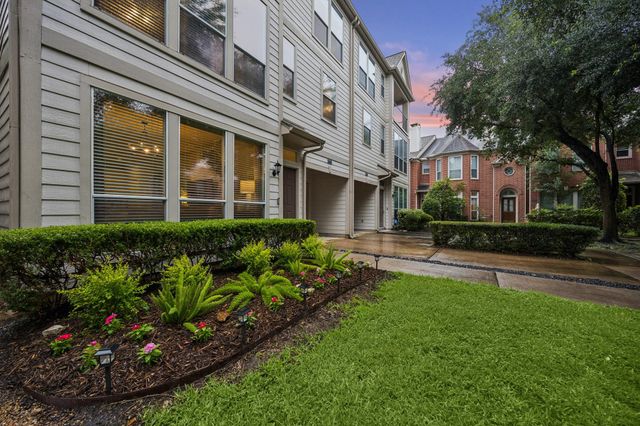 3051 S Heights Hollow Lane, Houston, TX 77007