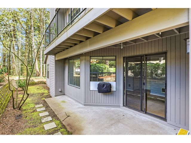 4000 CARMAN Dr 71, Lake Oswego, OR 97035