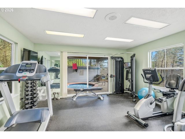 4000 CARMAN Dr 71, Lake Oswego, OR 97035