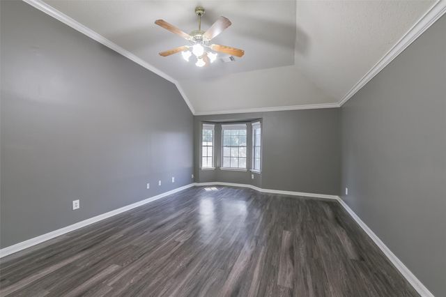 2509 S Mission Circle, Friendswood, TX 77546