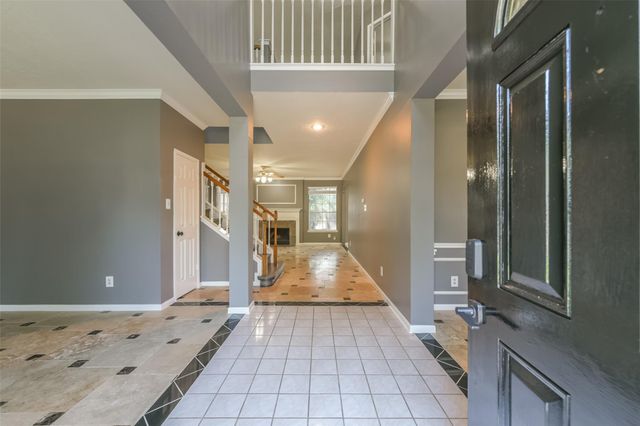 2509 S Mission Circle, Friendswood, TX 77546