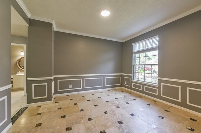 2509 S Mission Circle, Friendswood, TX 77546