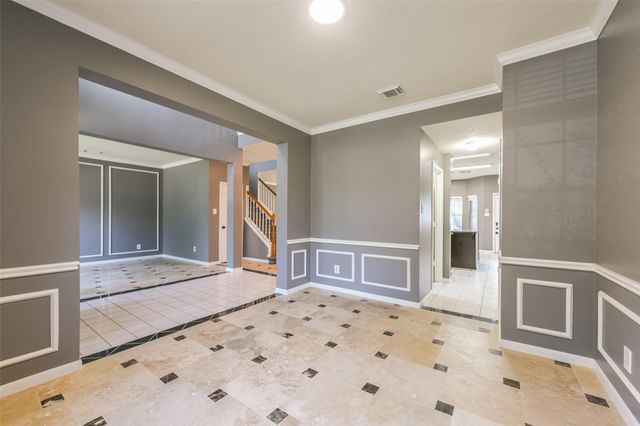 2509 S Mission Circle, Friendswood, TX 77546