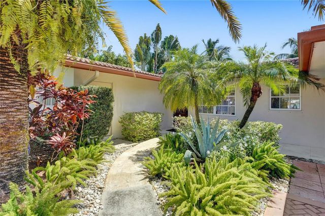 3230 S Terra Mar Drive, Lauderdale By The Sea, FL 33062