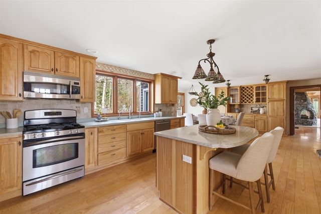 40-40A Pine Hill Road, Hollis, NH 03049