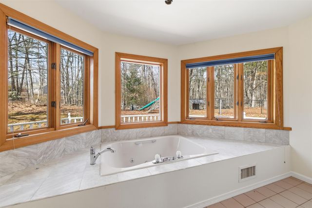 40-40A Pine Hill Road, Hollis, NH 03049