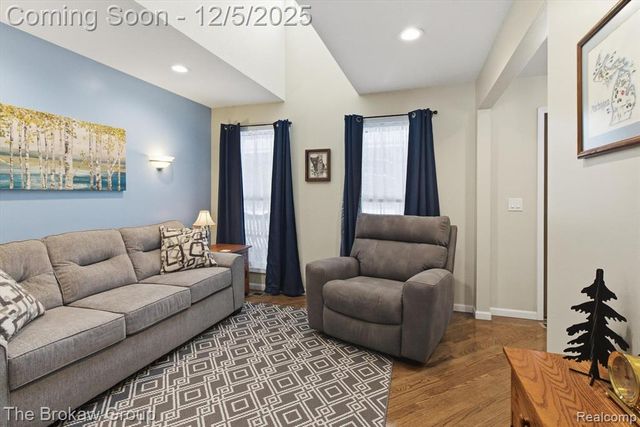 2910 Ginger Drive, Coleman, MI 48618