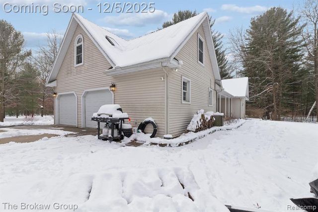 2910 Ginger Drive, Coleman, MI 48618