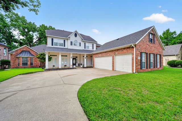328 Leeward Circle, Azle, TX 76020