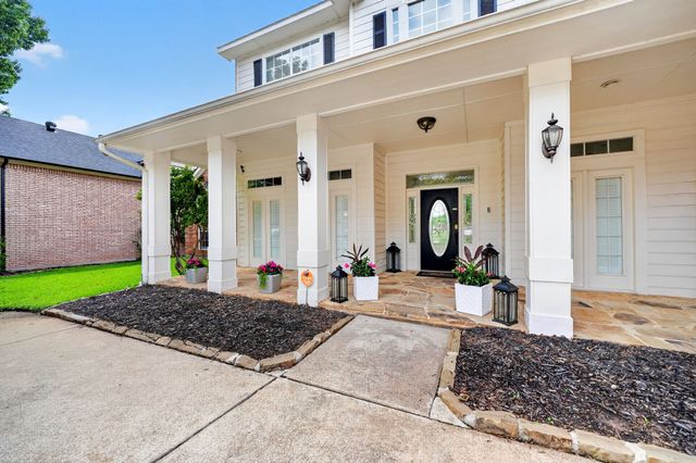 328 Leeward Circle, Azle, TX 76020
