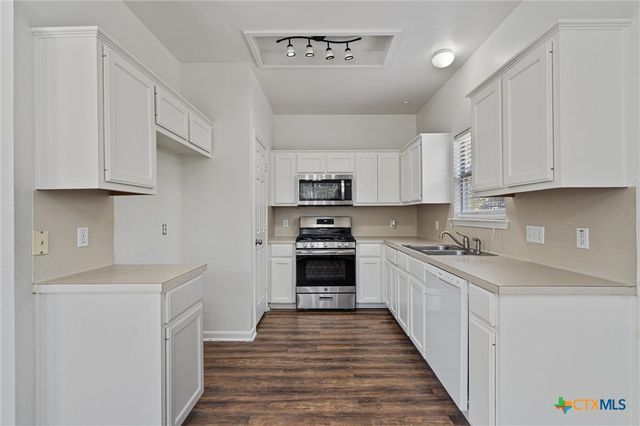 204A Mallard Cove, Hutto, TX 78634