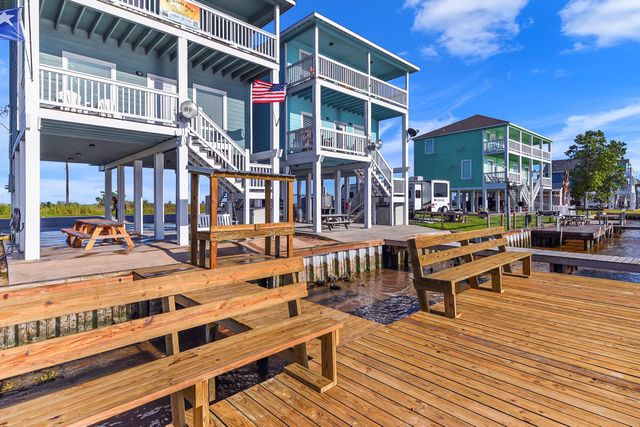 2788 Fm-2031, Matagorda, TX 77457