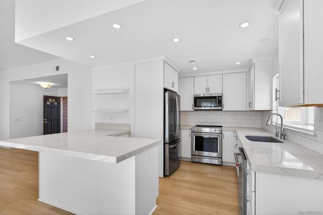 2719 Greenock Ct., Carlsbad, CA 92010