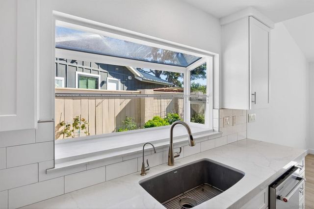 2719 Greenock Ct., Carlsbad, CA 92010