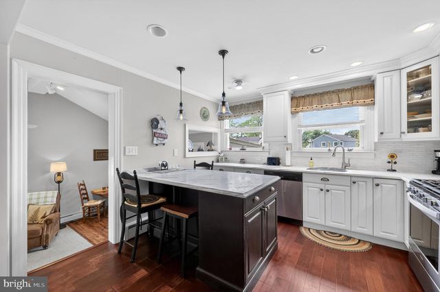 12 DIGBY DR, Blackwood, NJ 08012