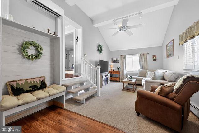 12 DIGBY DR, Blackwood, NJ 08012