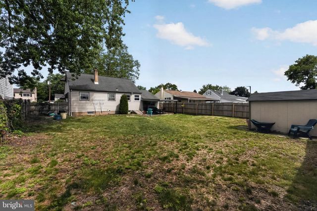 12 DIGBY DR, Blackwood, NJ 08012