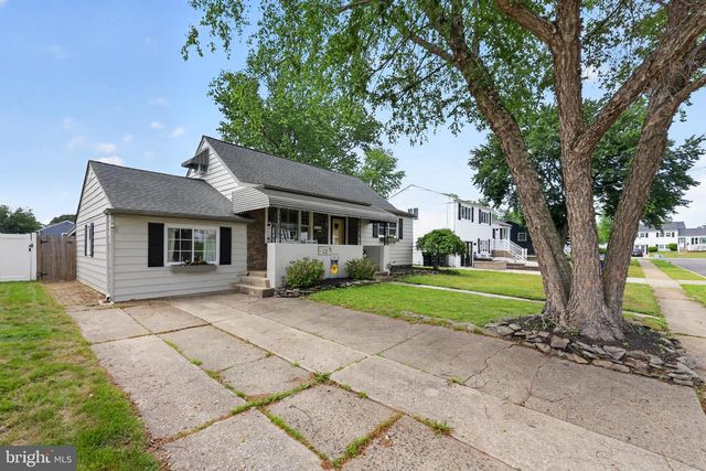 12 DIGBY DR, Blackwood, NJ 08012