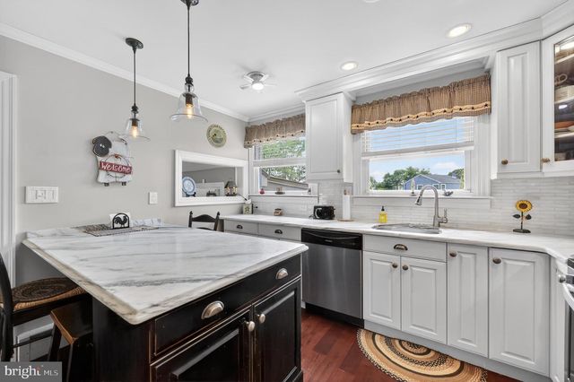 12 DIGBY DR, Blackwood, NJ 08012
