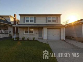 45 Pine Street, Keyport, NJ 07735