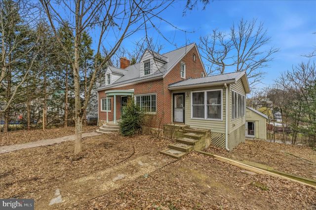 45 ROCKWELL CIR, Berkeley Springs, WV 25411