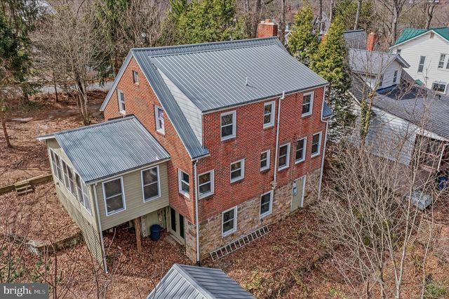 45 ROCKWELL CIR, Berkeley Springs, WV 25411