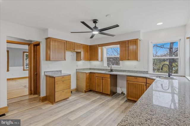 45 ROCKWELL CIR, Berkeley Springs, WV 25411