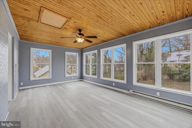 45 ROCKWELL CIR, Berkeley Springs, WV 25411