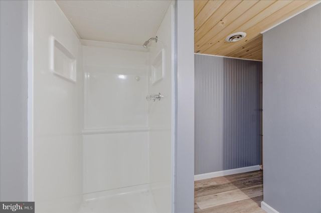 45 ROCKWELL CIR, Berkeley Springs, WV 25411