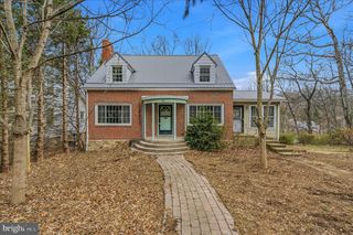 45 ROCKWELL CIR, Berkeley Springs, WV 25411