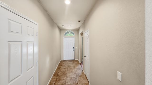 1029 Abigail Drive, Arlington, TX 76002