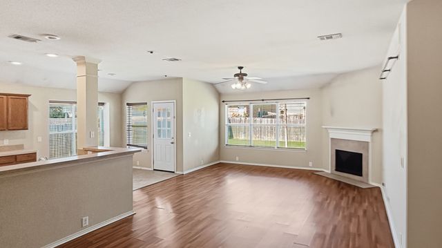 1029 Abigail Drive, Arlington, TX 76002