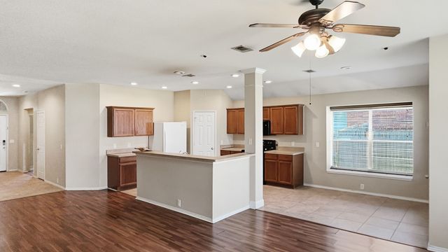 1029 Abigail Drive, Arlington, TX 76002