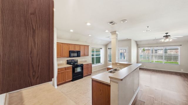 1029 Abigail Drive, Arlington, TX 76002