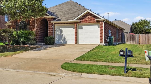 1029 Abigail Drive, Arlington, TX 76002